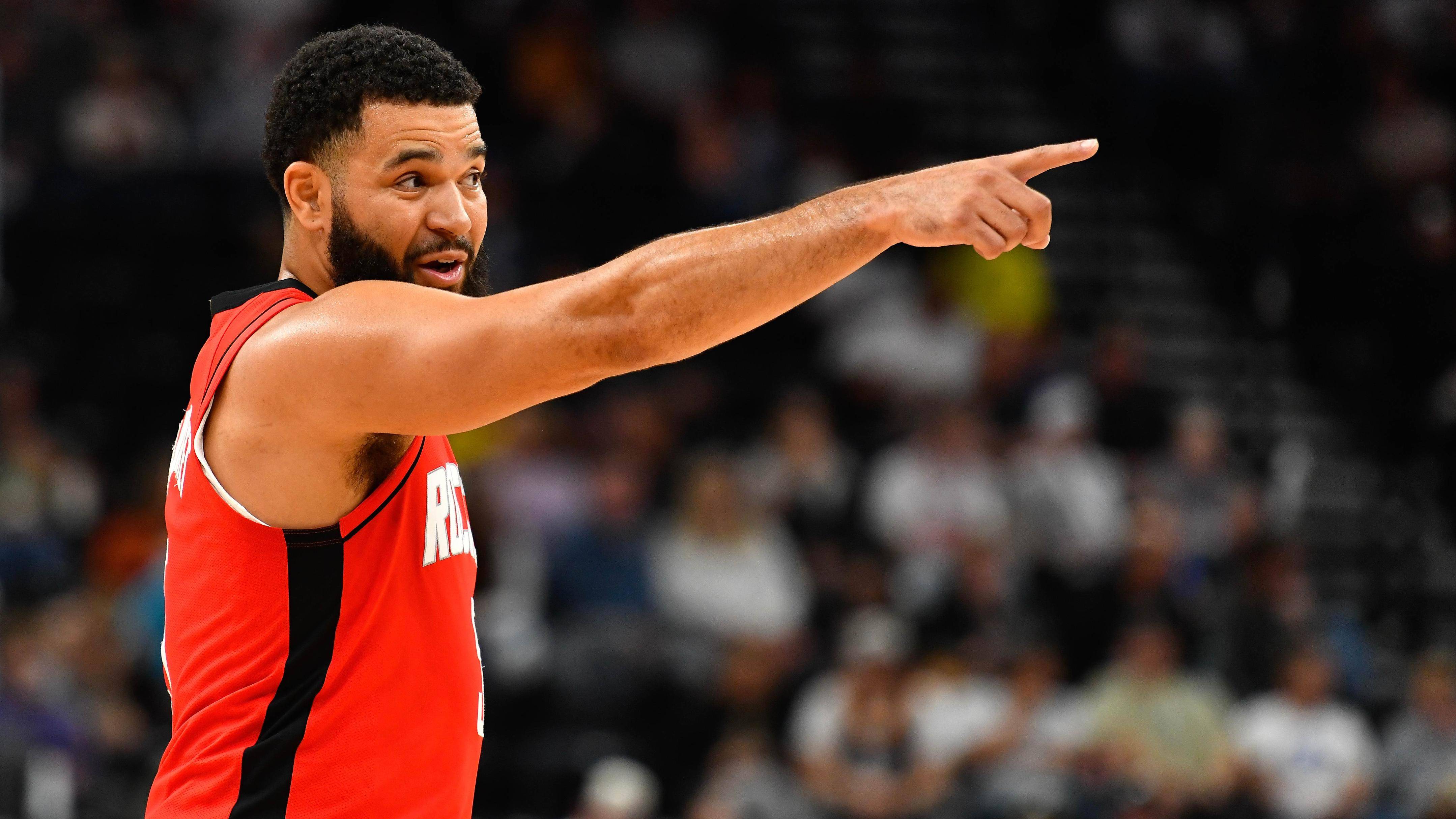 包含冲刺阶段多伦多猛龙备战全明星赛；临场应变细节曝光；球迷炸锅；球探报告显示潜力的词条